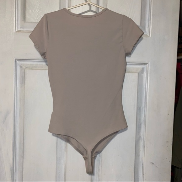 2/$15 TNA Nude Bodysuit - Picture 4 of 10
